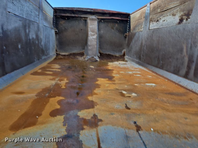 image for item DP6207 1999 International 2674 dump truck