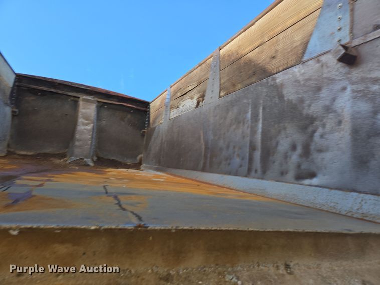 image for item DP6207 1999 International 2674 dump truck