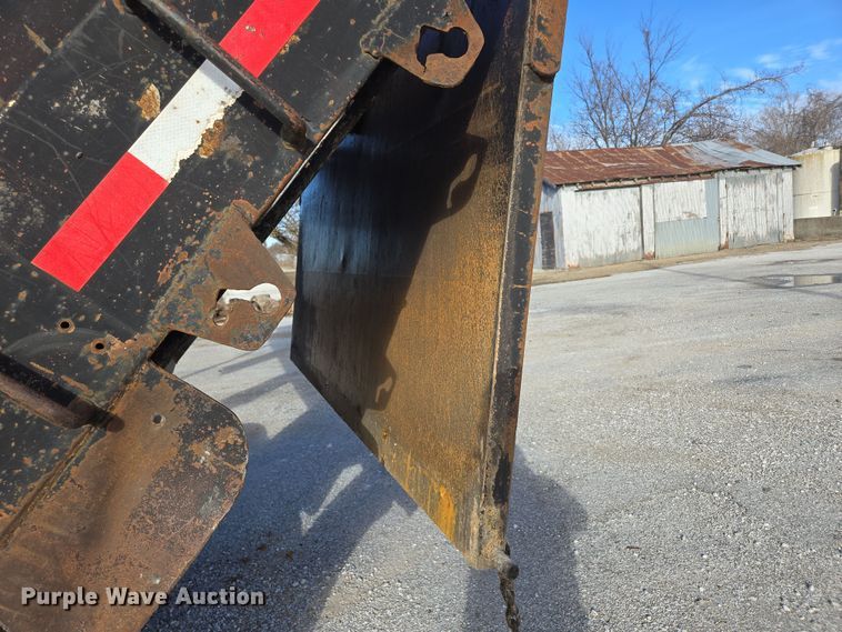 image for item DP6207 1999 International 2674 dump truck