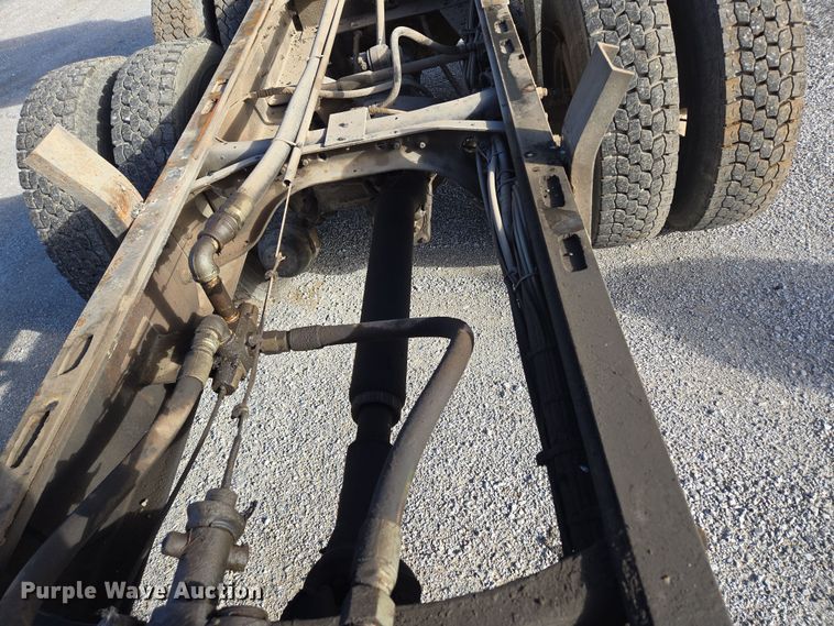 image for item DP6207 1999 International 2674 dump truck