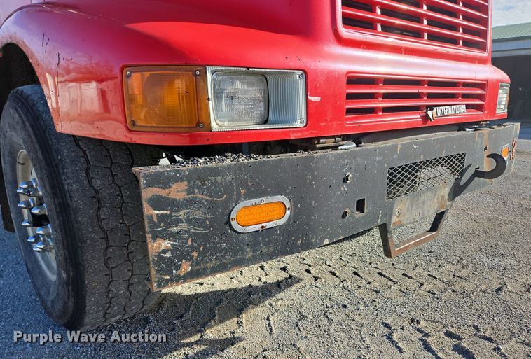 image for item DP6207 1999 International 2674 dump truck