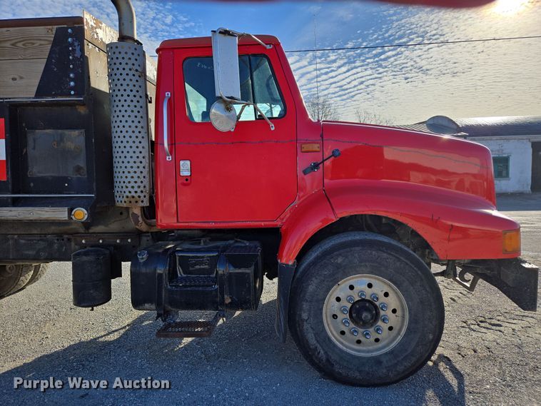 image for item DP6207 1999 International 2674 dump truck