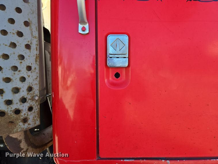 image for item DP6207 1999 International 2674 dump truck