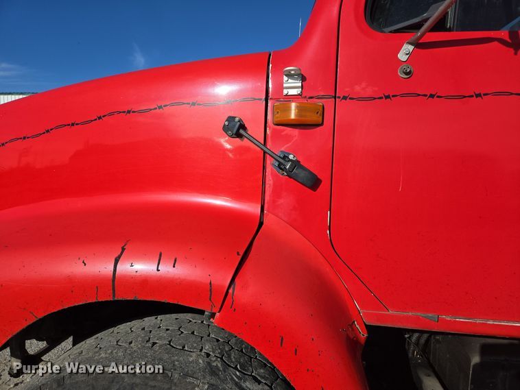 image for item DP6207 1999 International 2674 dump truck