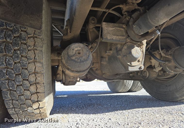 image for item DP6207 1999 International 2674 dump truck