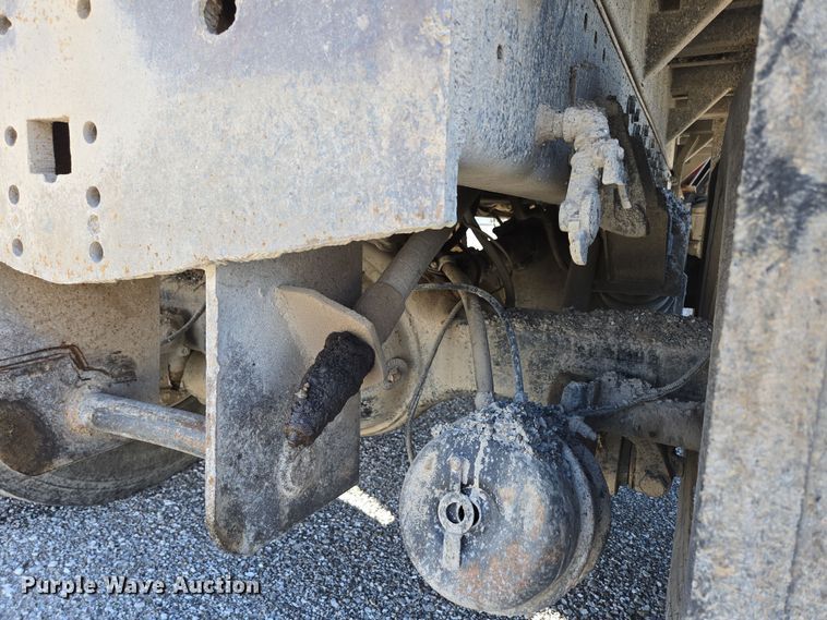 image for item DP6207 1999 International 2674 dump truck