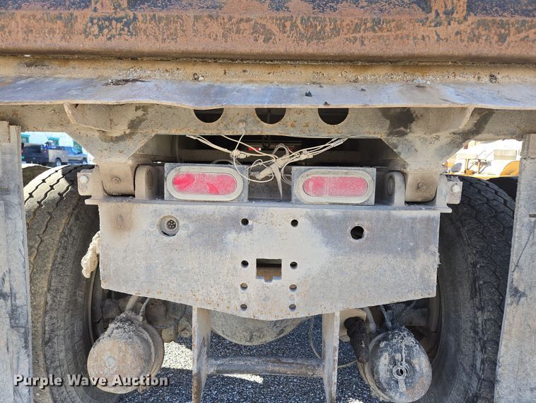 image for item DP6207 1999 International 2674 dump truck