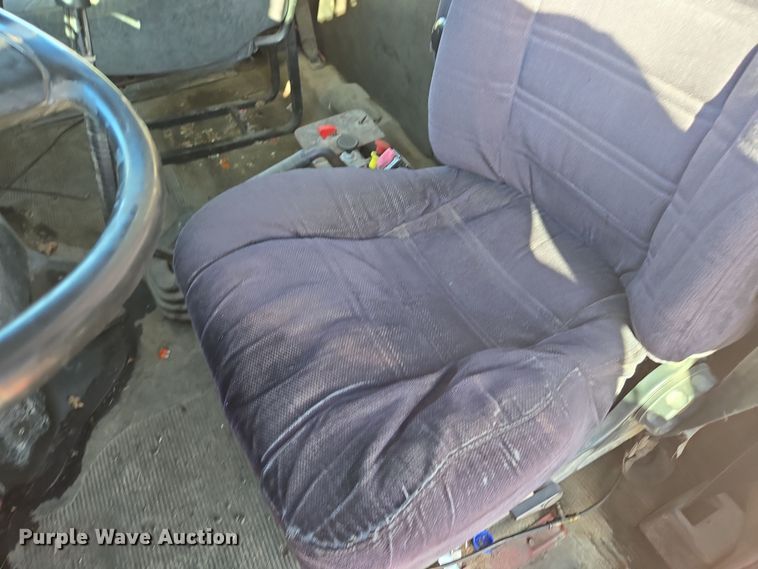 image for item DP6207 1999 International 2674 dump truck