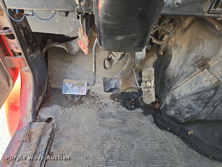 image for item DP6207 1999 International 2674 dump truck