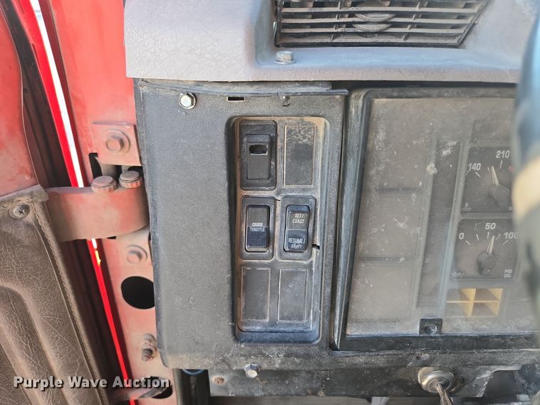 image for item DP6207 1999 International 2674 dump truck