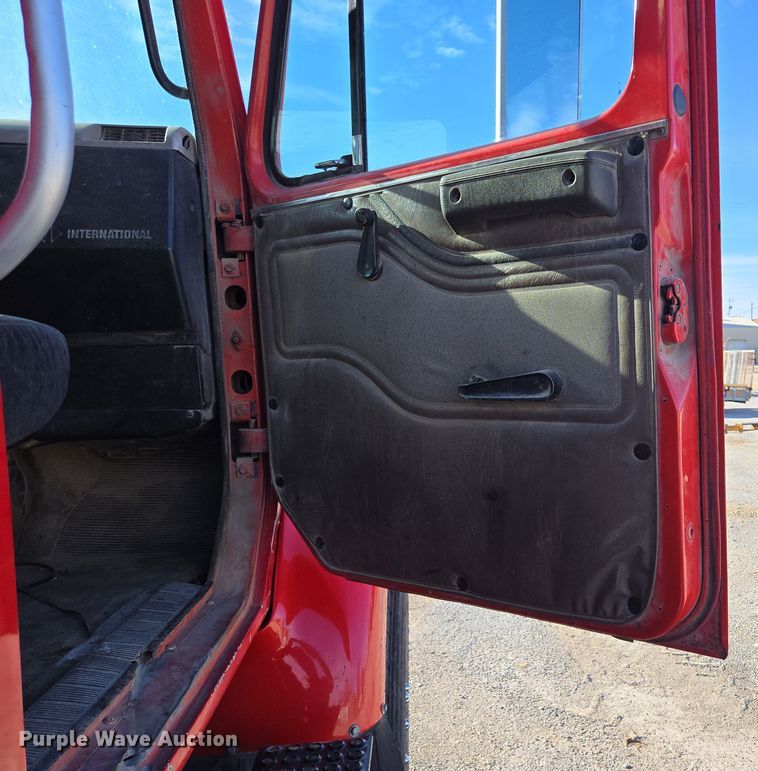 image for item DP6207 1999 International 2674 dump truck