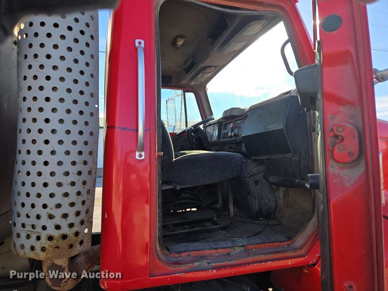 image for item DP6207 1999 International 2674 dump truck