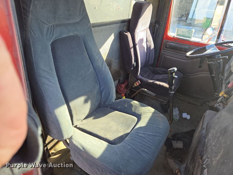 image for item DP6207 1999 International 2674 dump truck