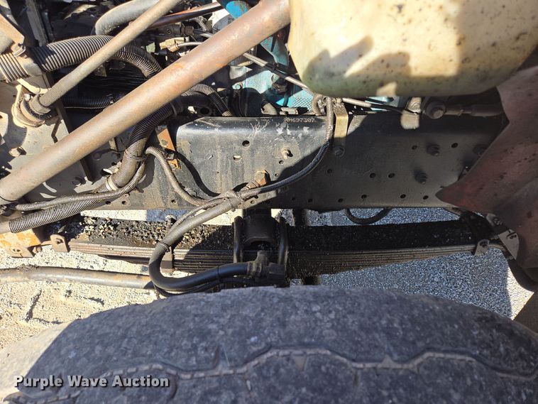 image for item DP6207 1999 International 2674 dump truck