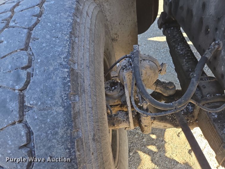 image for item DP6207 1999 International 2674 dump truck