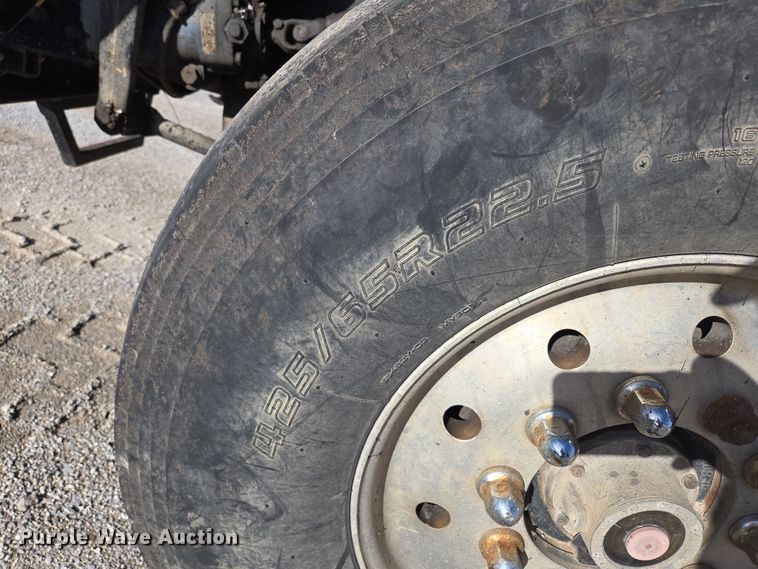 image for item DP6207 1999 International 2674 dump truck