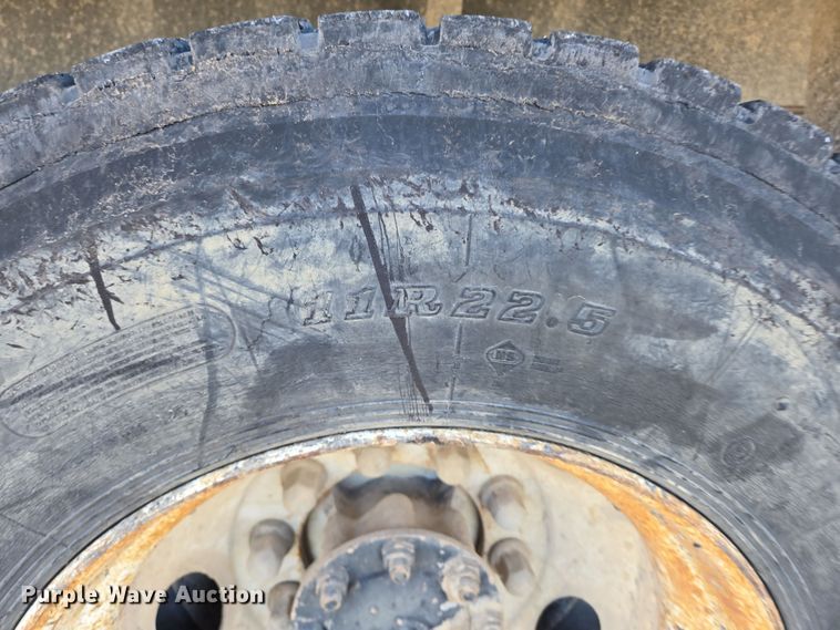 image for item DP6207 1999 International 2674 dump truck