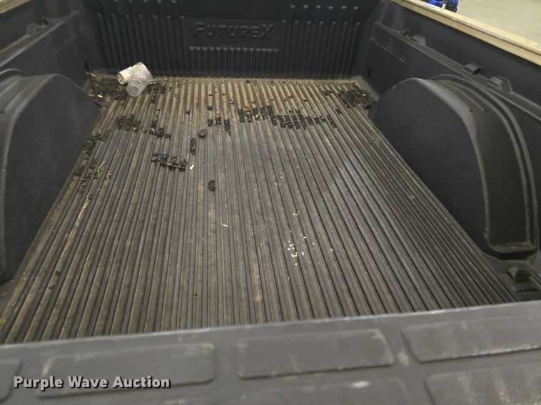 image for item DQ5167 2004 Chevrolet Silverado 1500 Ext. Cab pickup truck