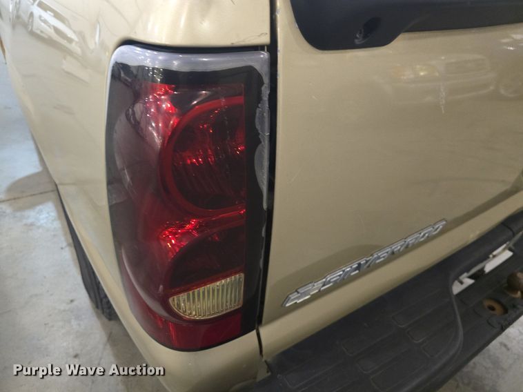 image for item DQ5167 2004 Chevrolet Silverado 1500 Ext. Cab pickup truck