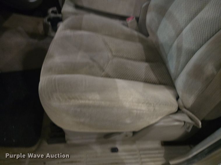 image for item DQ5167 2004 Chevrolet Silverado 1500 Ext. Cab pickup truck