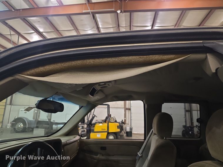 image for item DQ5167 2004 Chevrolet Silverado 1500 Ext. Cab pickup truck