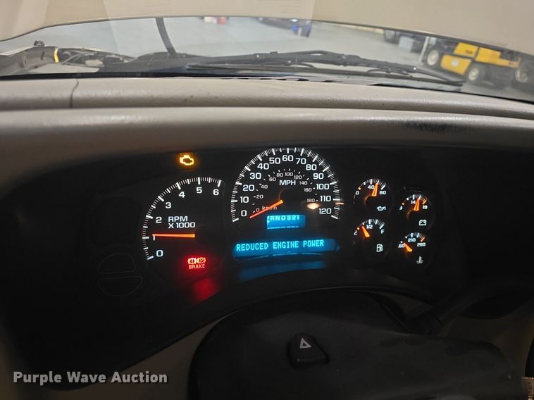 image for item DQ5167 2004 Chevrolet Silverado 1500 Ext. Cab pickup truck