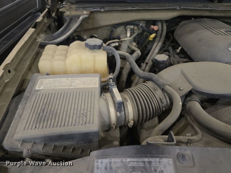 image for item DQ5167 2004 Chevrolet Silverado 1500 Ext. Cab pickup truck