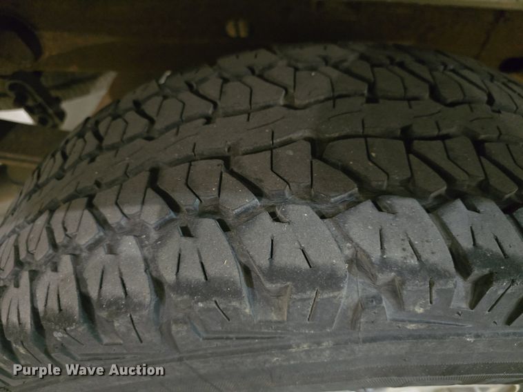 image for item DQ5167 2004 Chevrolet Silverado 1500 Ext. Cab pickup truck