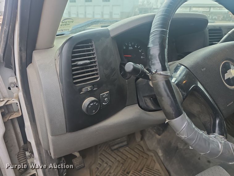 image for item DQ5366 2009 Chevrolet Silverado 1500 Ext. Cab pickup truck