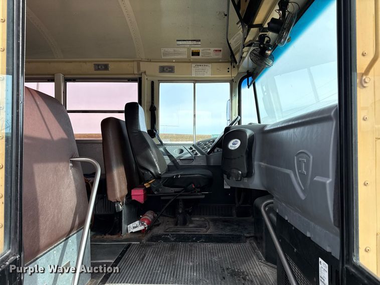 image for item DQ6683 2008 IC CE300 school bus