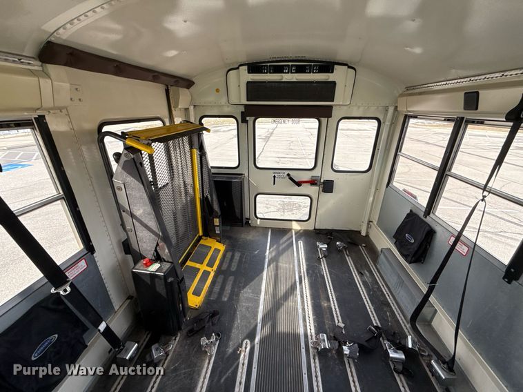 image for item DQ6683 2008 IC CE300 school bus