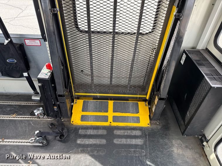 image for item DQ6683 2008 IC CE300 school bus