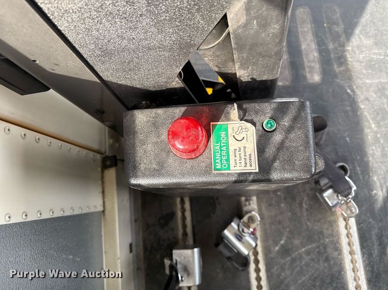 image for item DQ6683 2008 IC CE300 school bus