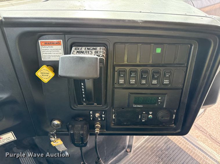 image for item DQ6683 2008 IC CE300 school bus