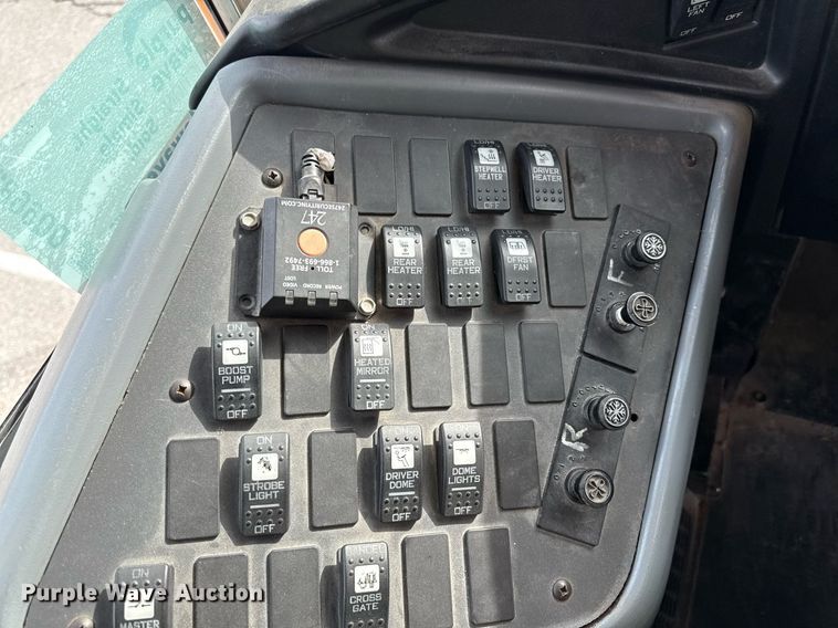 image for item DQ6683 2008 IC CE300 school bus