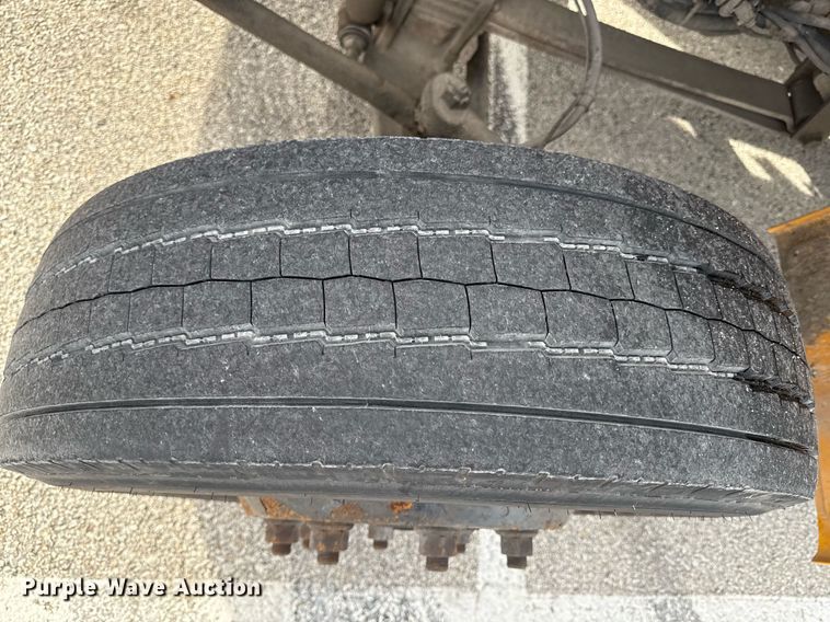 image for item DQ6683 2008 IC CE300 school bus