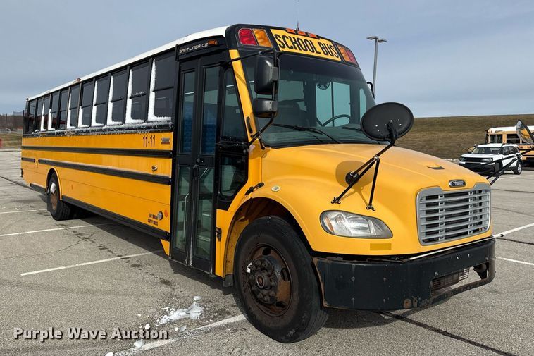 image for item DQ6684 2011 Thomas Built Saf-T-Liner C2 school bus