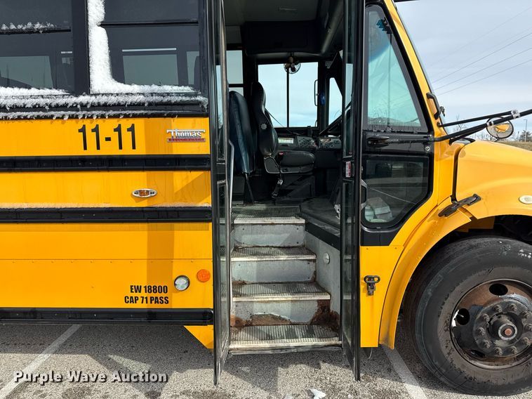 image for item DQ6684 2011 Thomas Built Saf-T-Liner C2 school bus