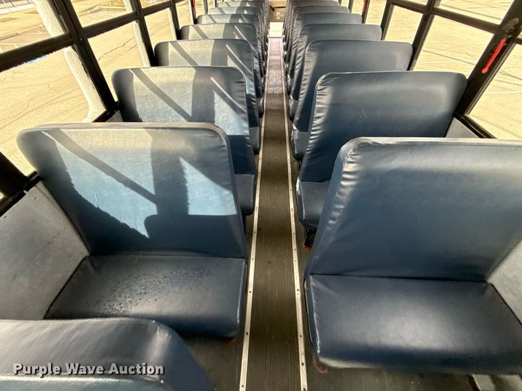 image for item DQ6684 2011 Thomas Built Saf-T-Liner C2 school bus