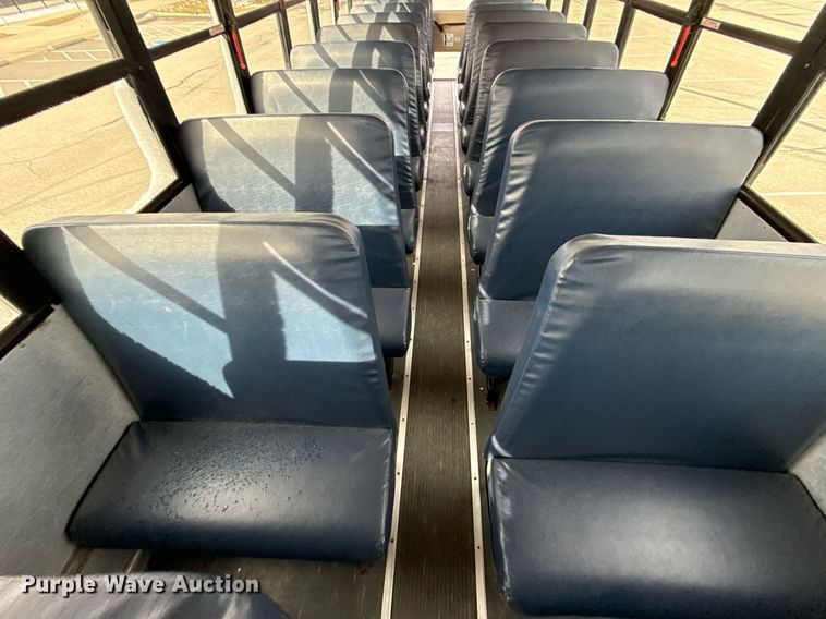 image for item DQ6684 2011 Thomas Built Saf-T-Liner C2 school bus