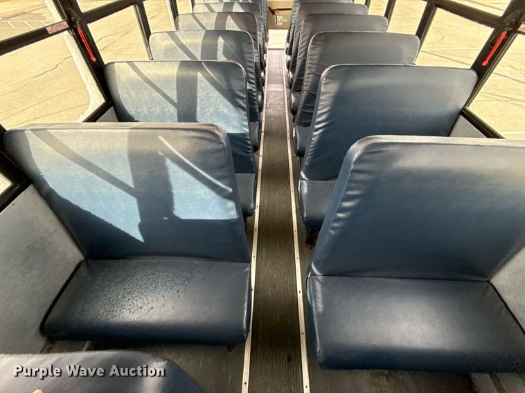 image for item DQ6684 2011 Thomas Built Saf-T-Liner C2 school bus