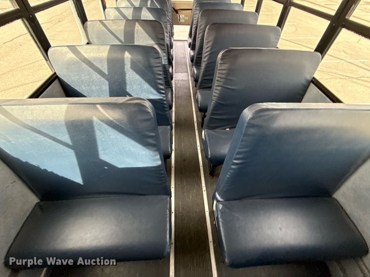 image for item DQ6684 2011 Thomas Built Saf-T-Liner C2 school bus