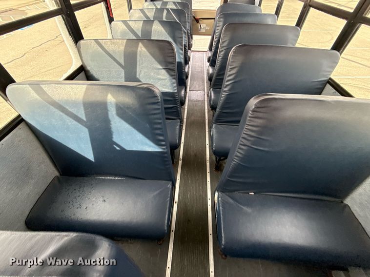 image for item DQ6684 2011 Thomas Built Saf-T-Liner C2 school bus