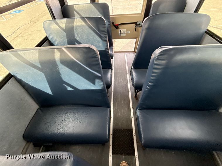 image for item DQ6684 2011 Thomas Built Saf-T-Liner C2 school bus