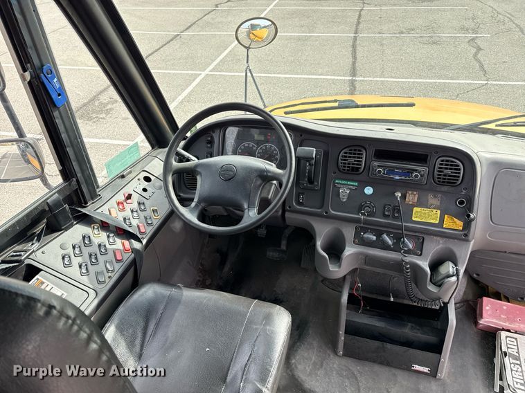 image for item DQ6684 2011 Thomas Built Saf-T-Liner C2 school bus