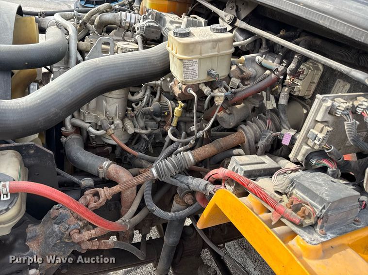 image for item DQ6684 2011 Thomas Built Saf-T-Liner C2 school bus