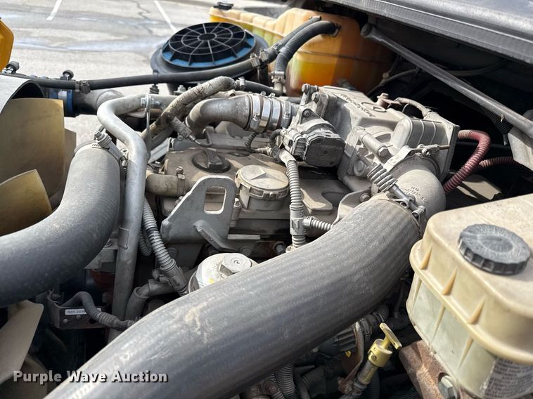 image for item DQ6684 2011 Thomas Built Saf-T-Liner C2 school bus