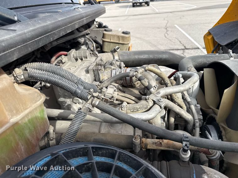 image for item DQ6684 2011 Thomas Built Saf-T-Liner C2 school bus