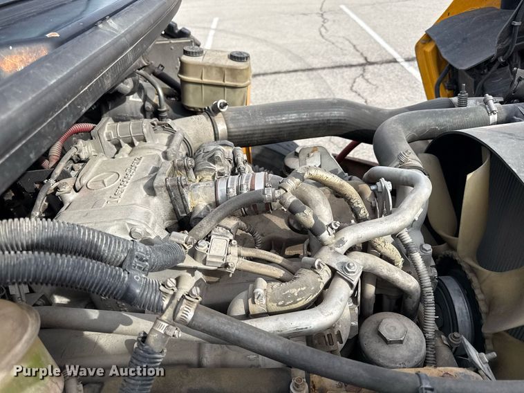 image for item DQ6684 2011 Thomas Built Saf-T-Liner C2 school bus