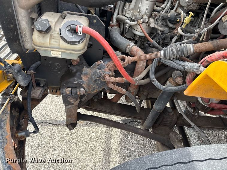 image for item DQ6684 2011 Thomas Built Saf-T-Liner C2 school bus